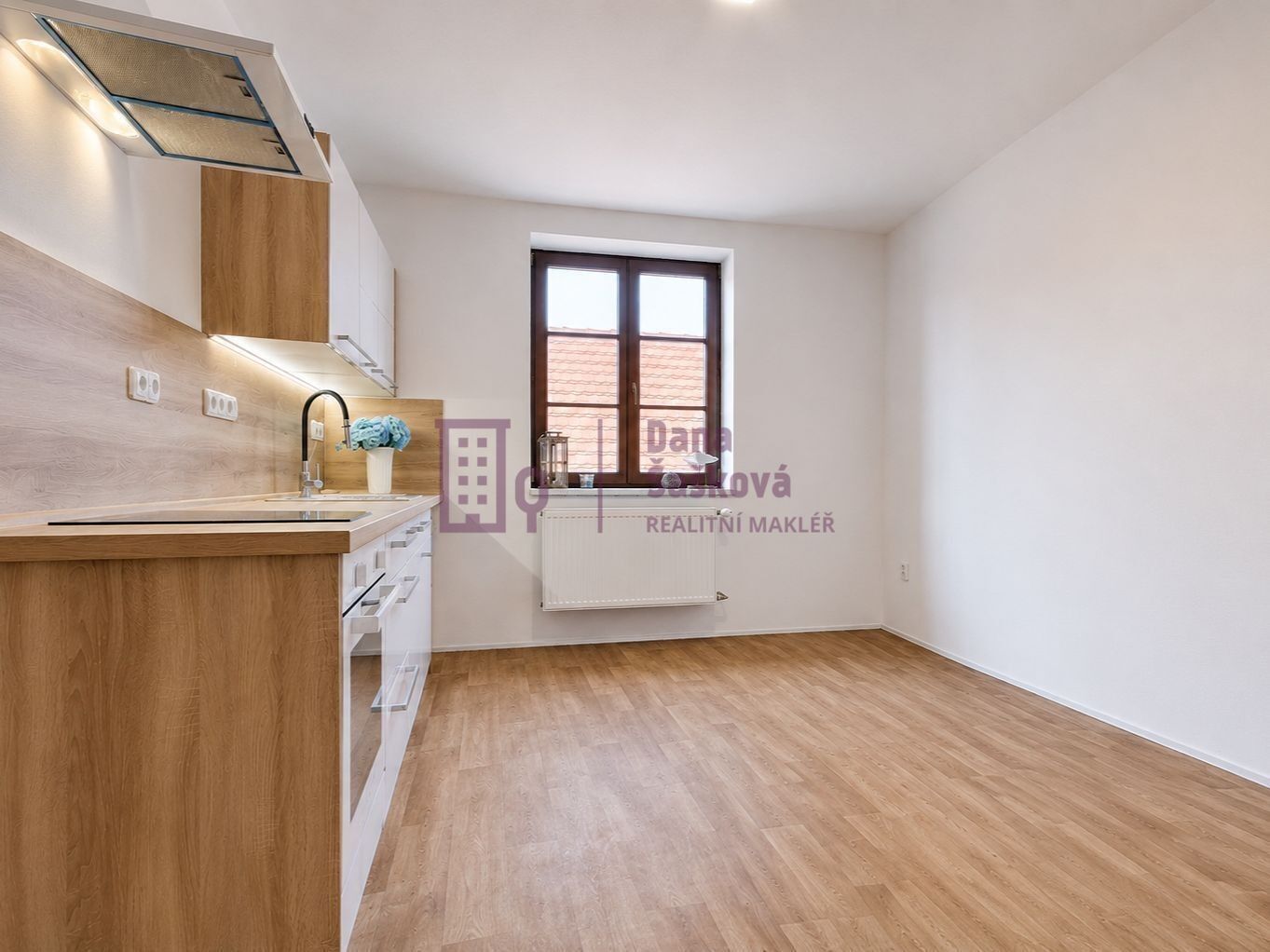 Pronájem byt 1+kk - nám. Míru 165, Jindřichův Hradec I, 23 m² - 5