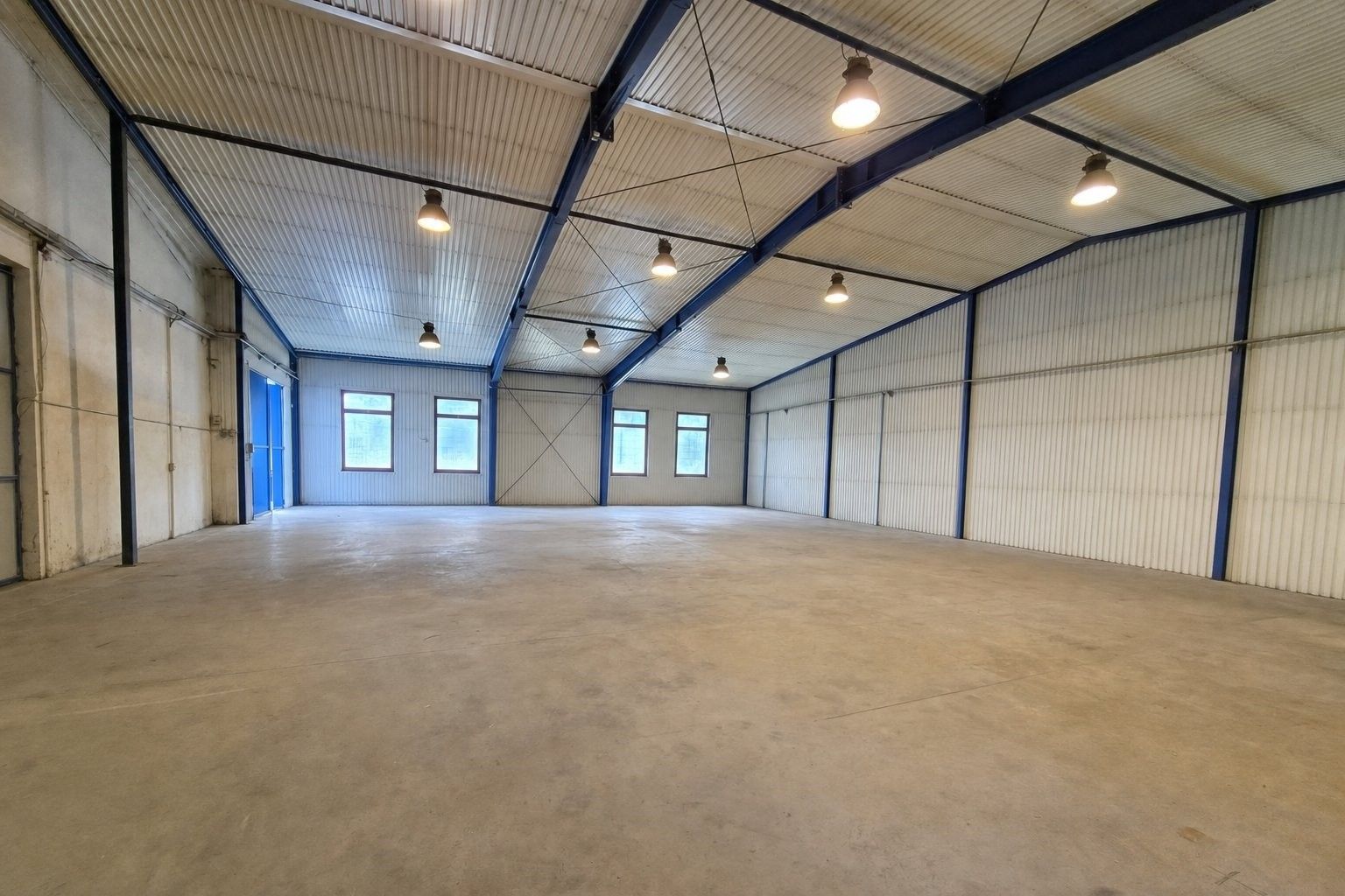 Sklady, Pražská, Loděnice, 425 m² - 2