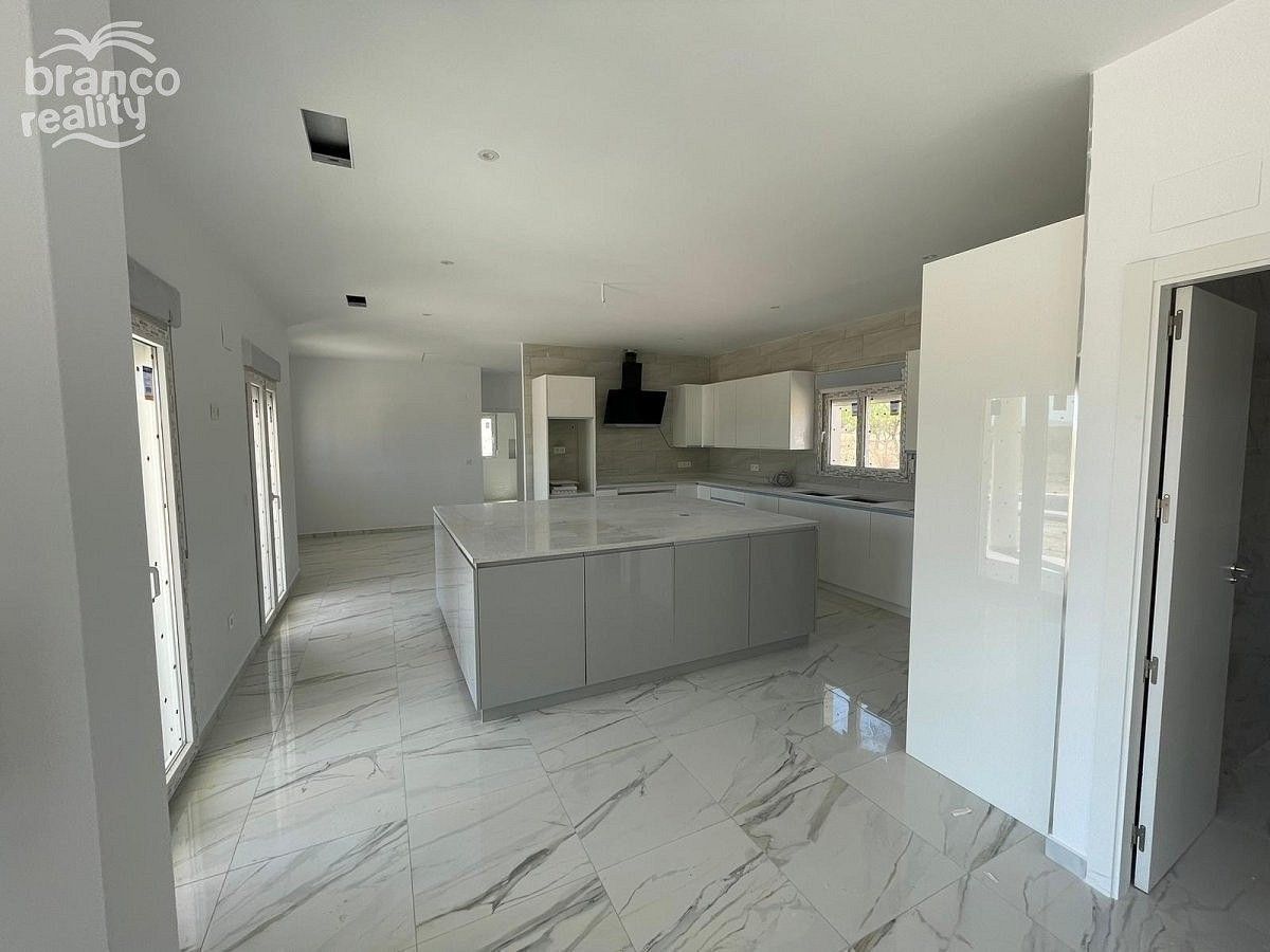 Prodej rodinný dům - Pinoso, ES, 270 m² - 5
