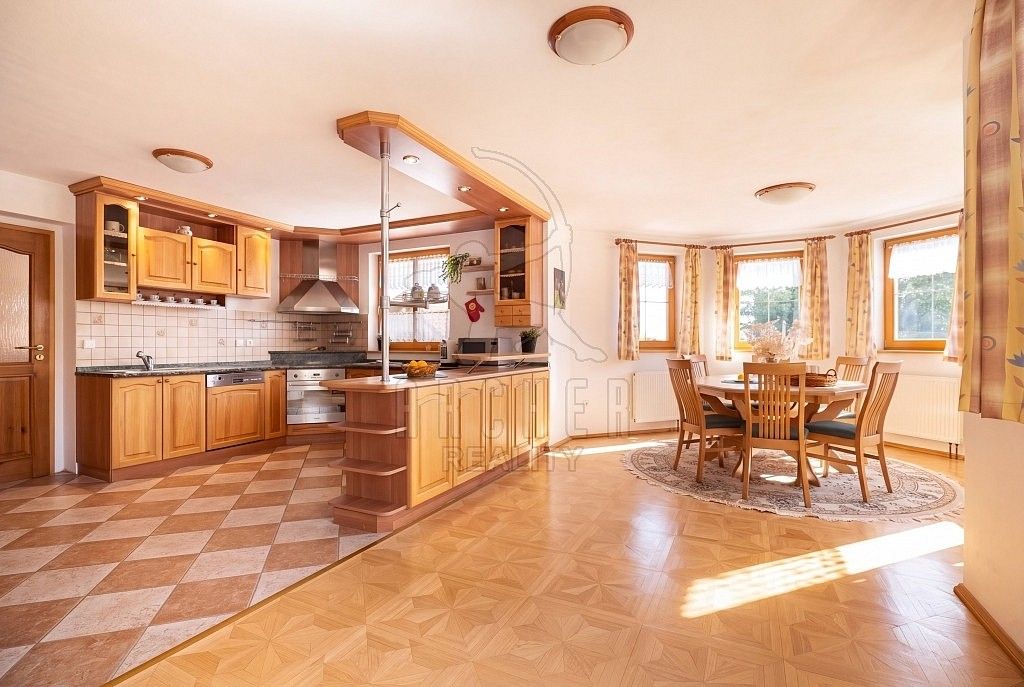 Rodinný dům · 331 m² · Rakovice, okres Písek, Jihočeský kraj - 3