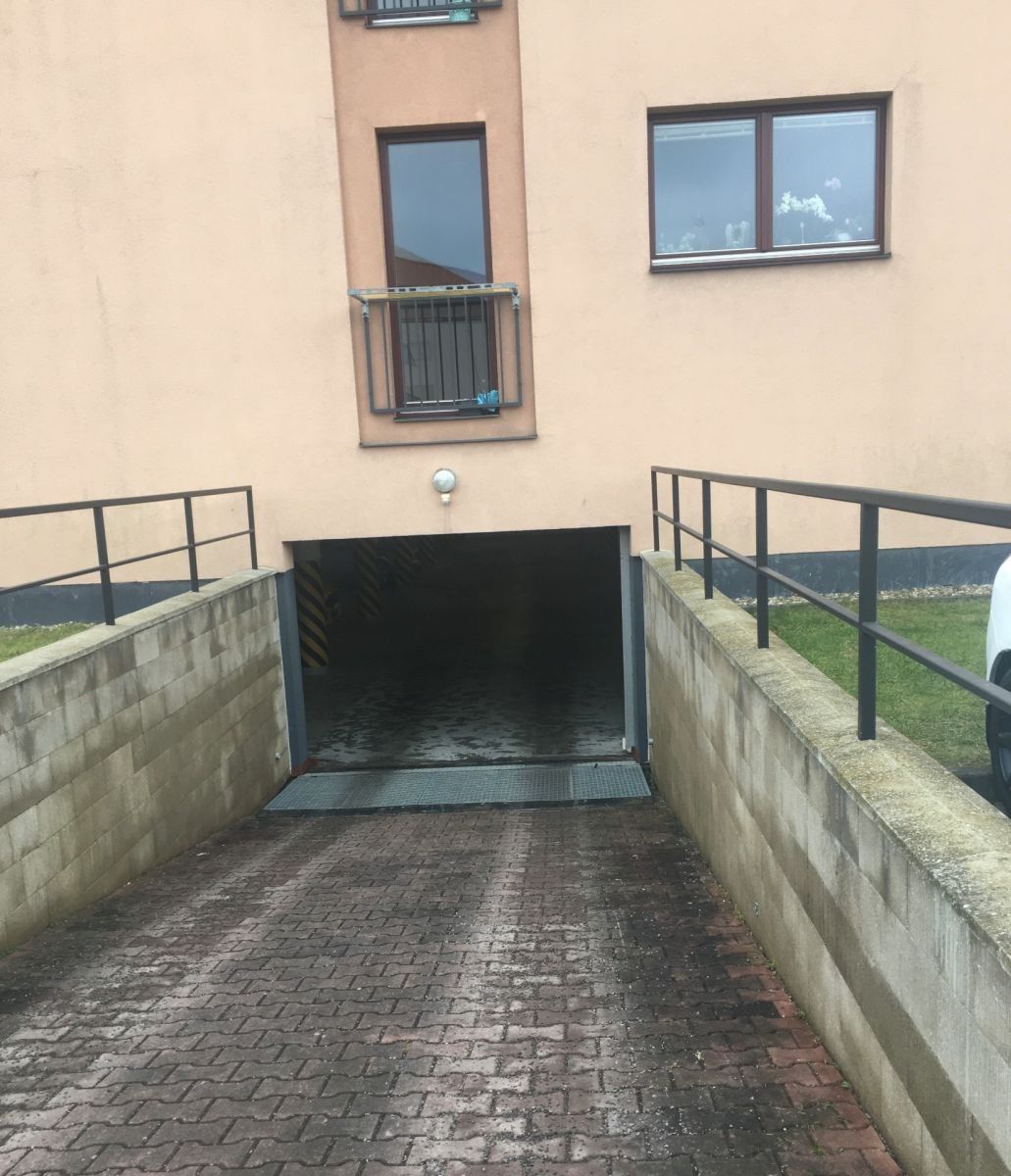 Garáže, Jaroslava Foglara, Praha - Stodůlky, 10 m² - 2