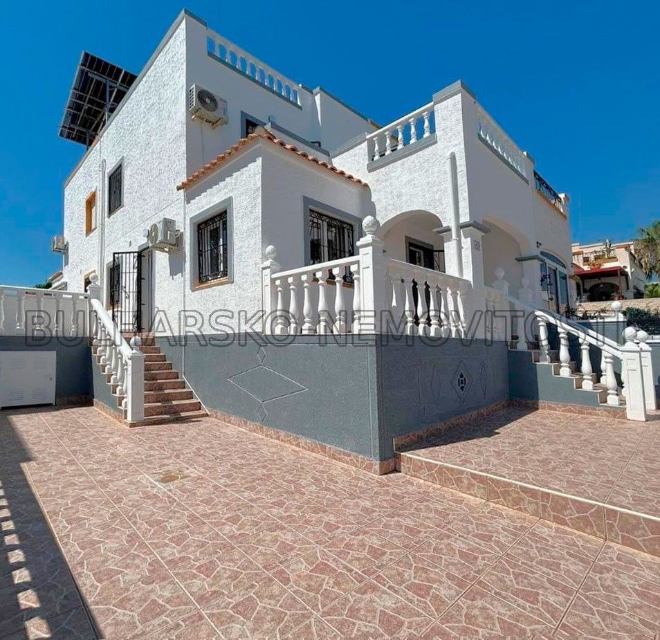 Rodinné domy, 987 66, Zahraničí