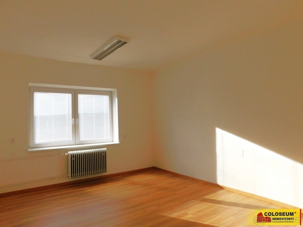 Pronájem kancelář - Znojmo, 669 02