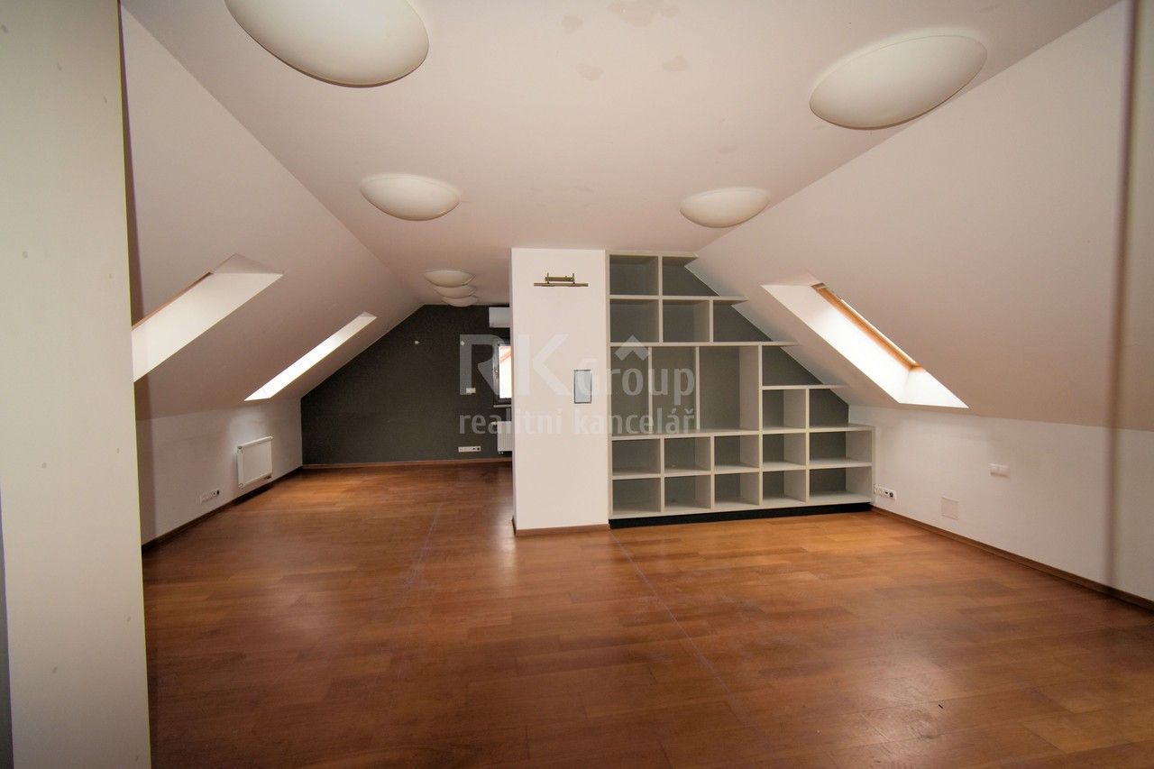 3+1, Týmlova, Praha, 125 m²