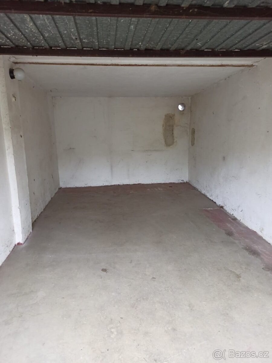 Garáže, Liberec, 460 14