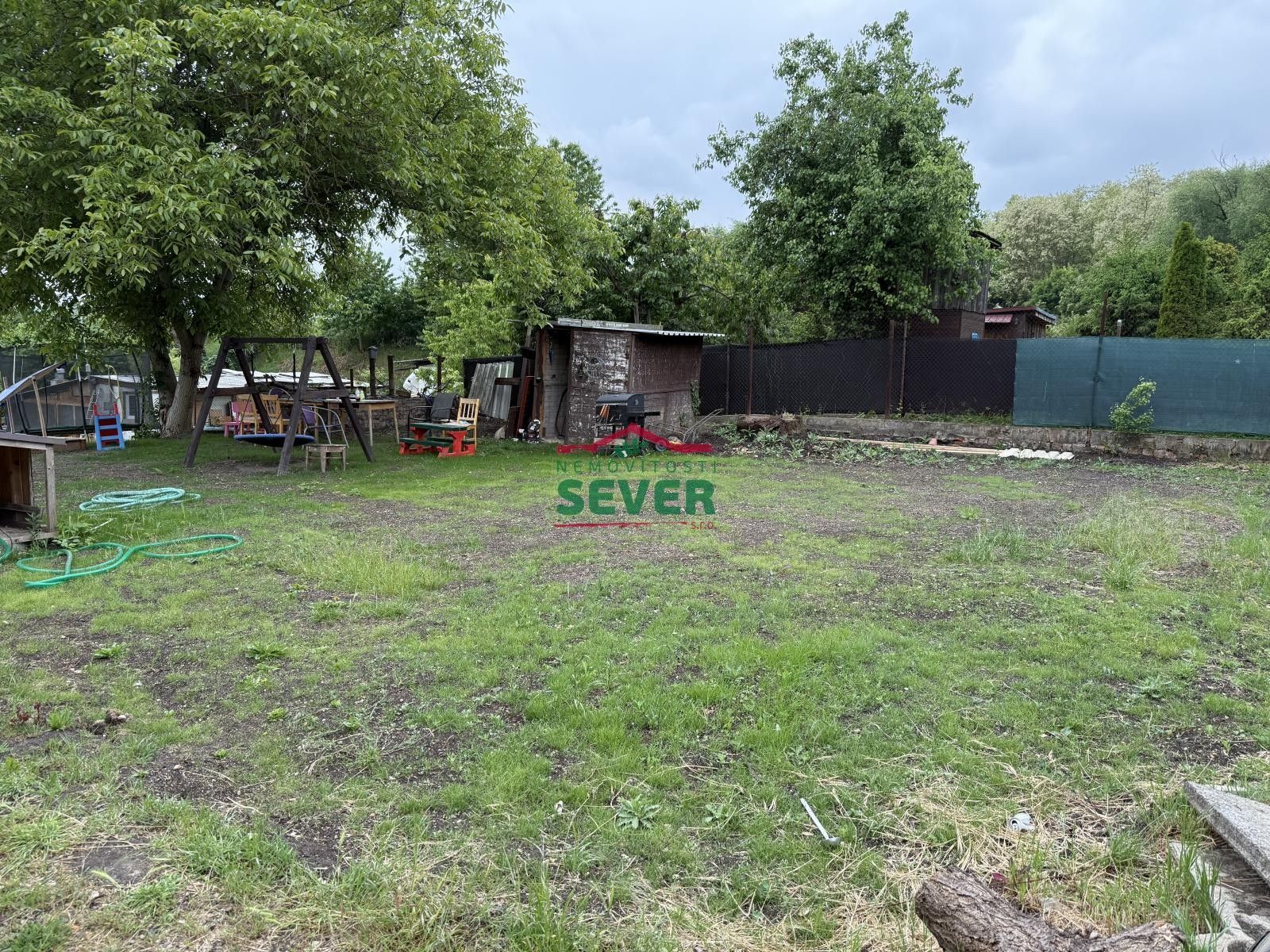 Zahrady, Postoloprty, 578 m²