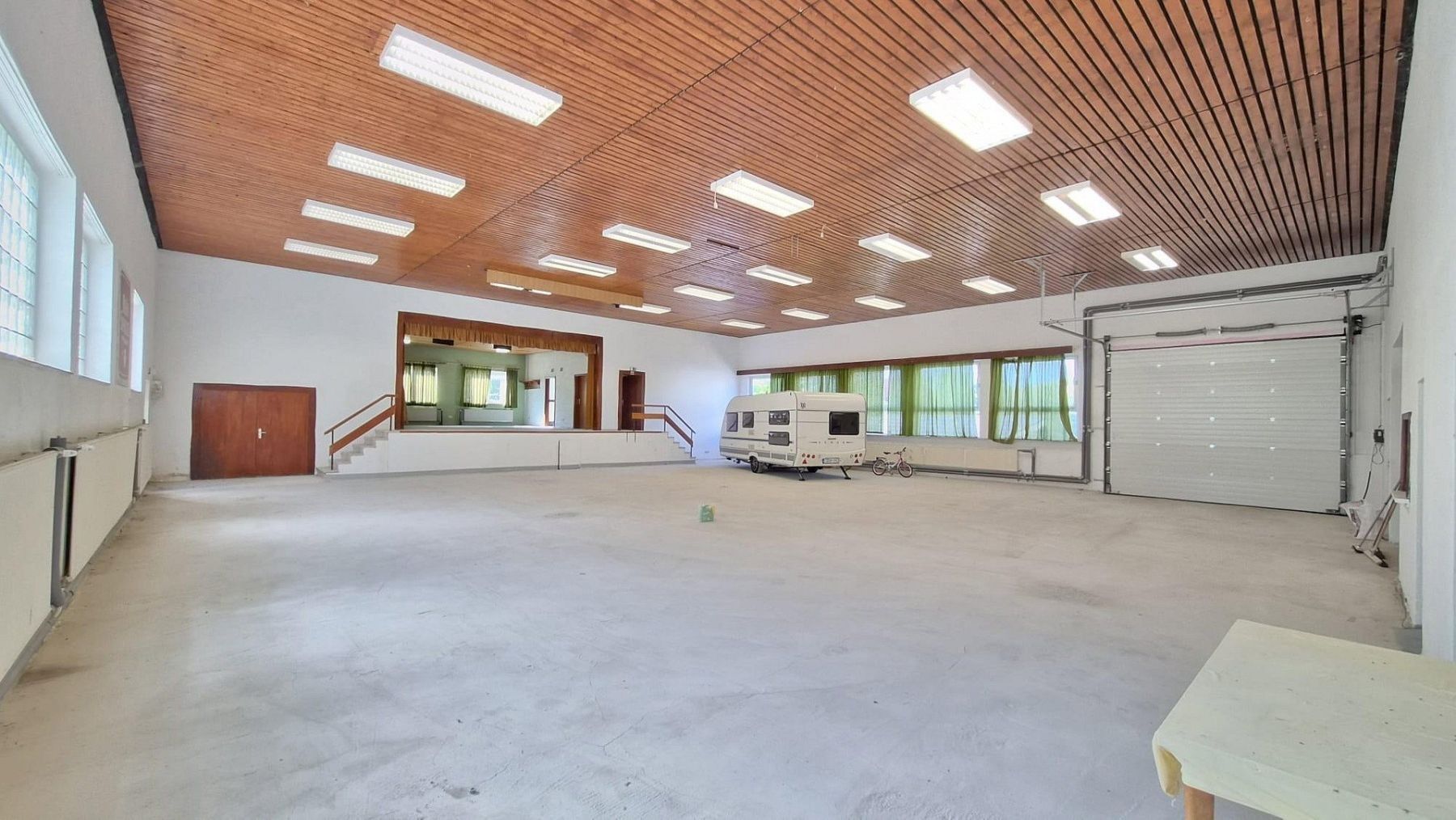 Obchodní prostory · 600 m² · Bahnhofstr. 16, , Hessen - 4