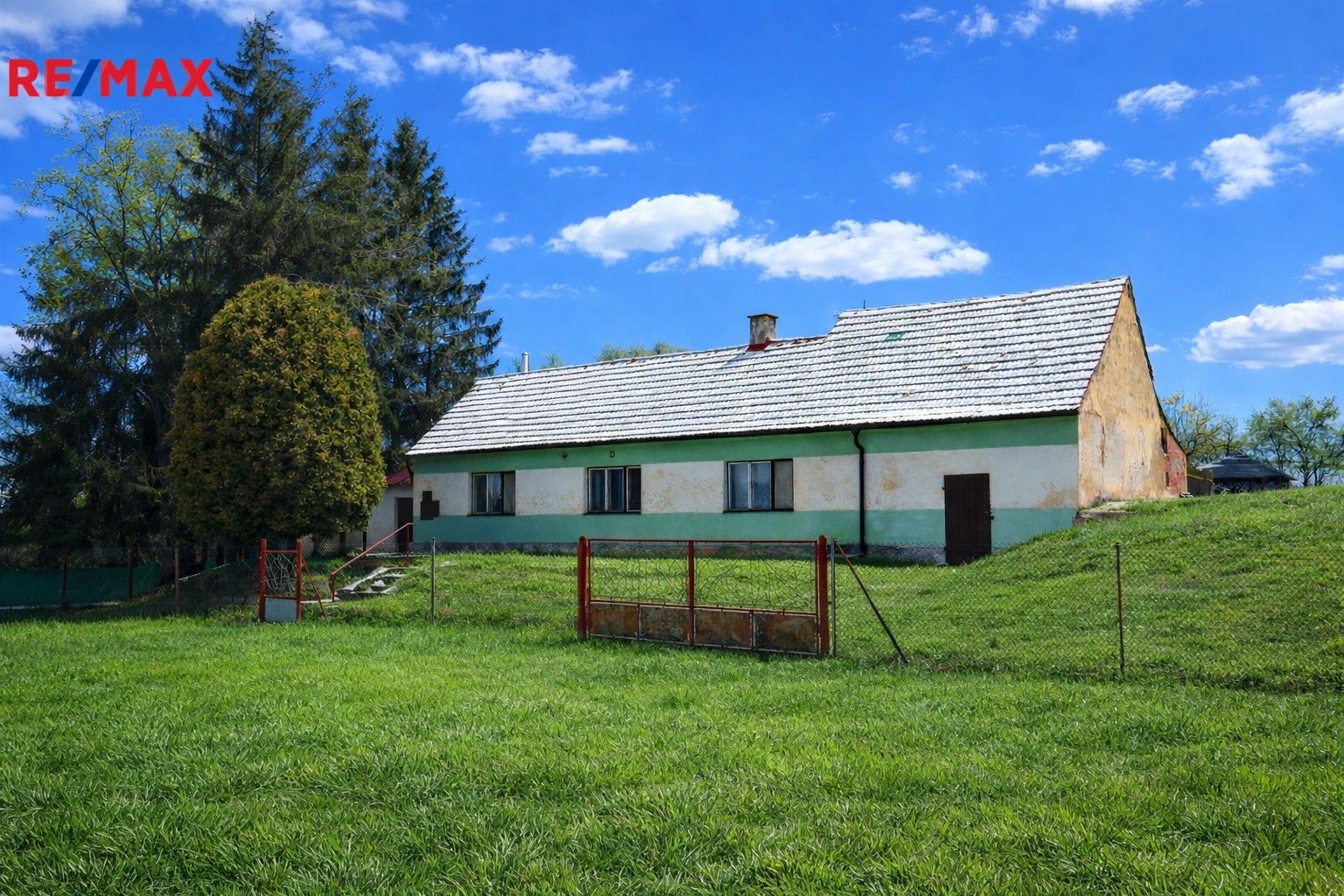 Rodinné domy, Podbořanská, Vroutek, 90 m²