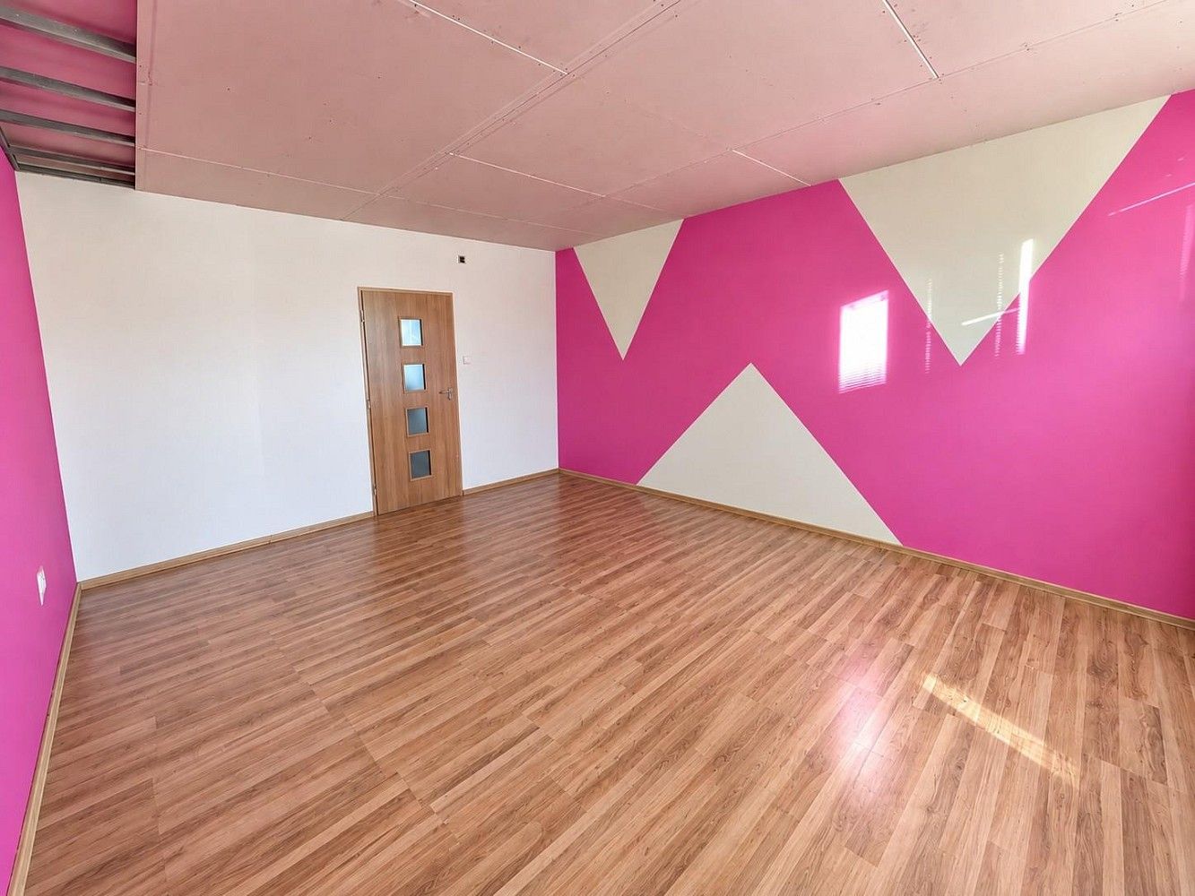 Pronájem byt 2+kk - Družby, Duchcov, okres Teplice, 59 m² - 5