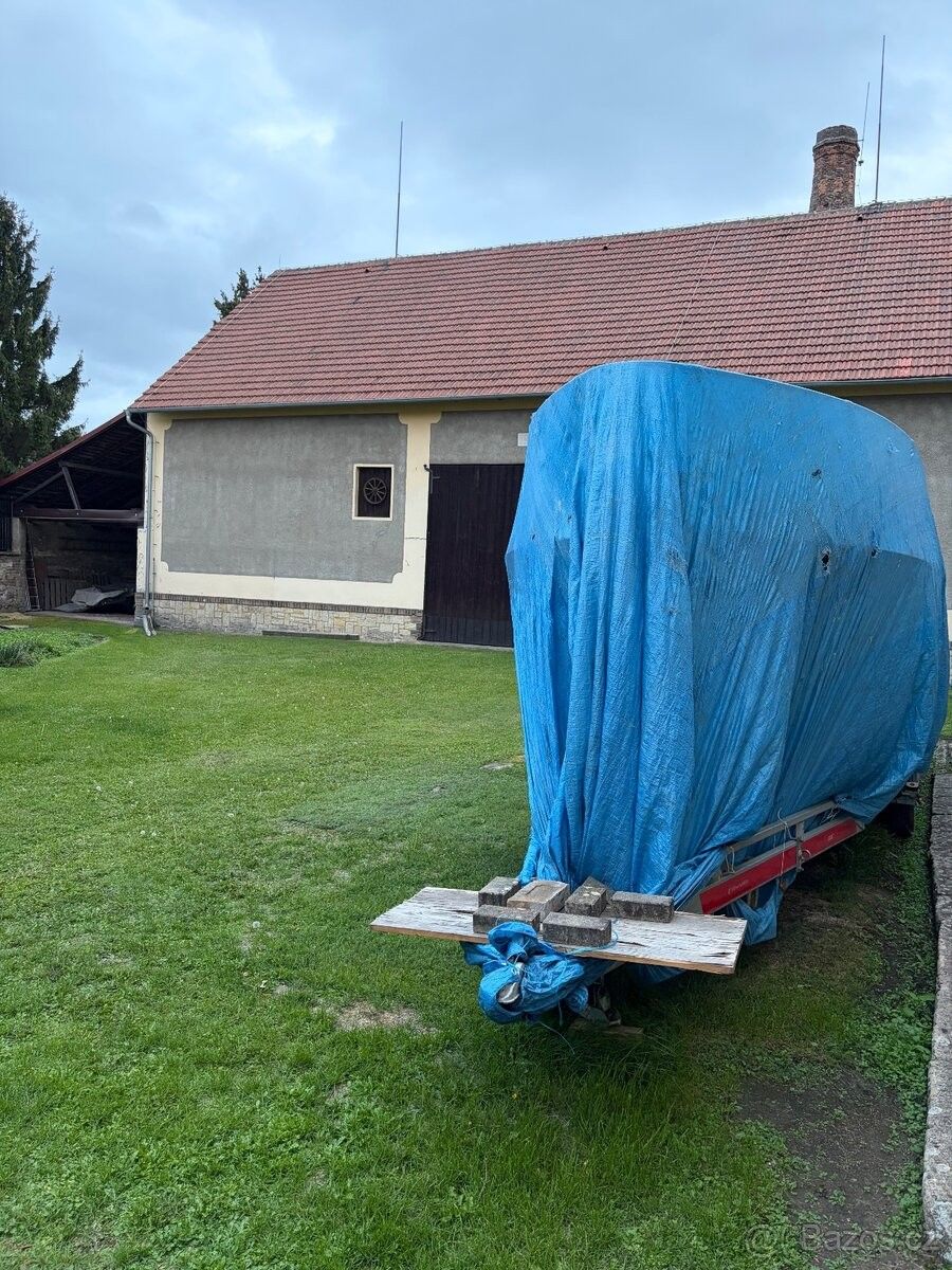 Garáže, Hříškov, 439 04