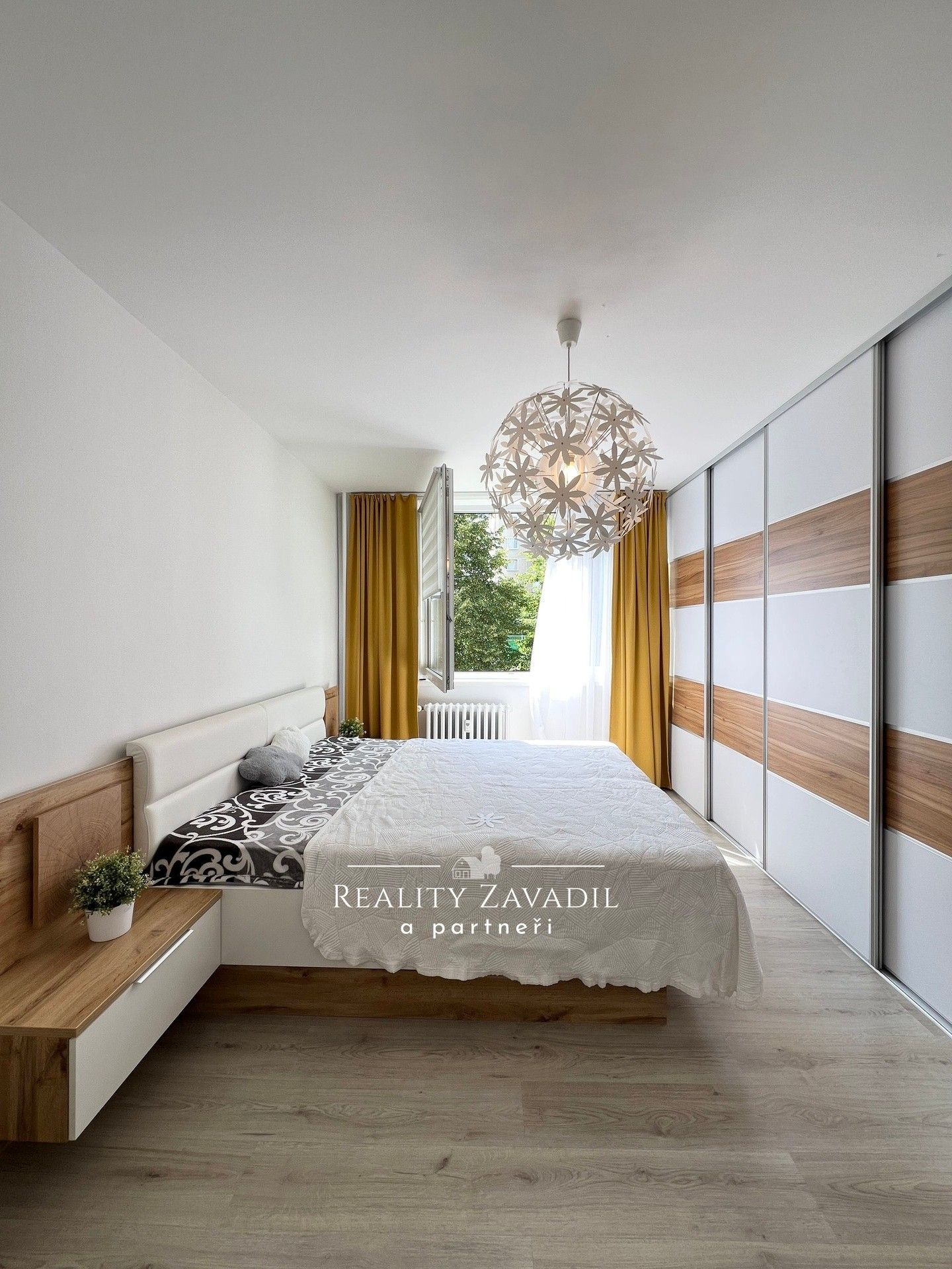 Pronájem byt 2+kk - Kunětická, Pardubice, 41 m²