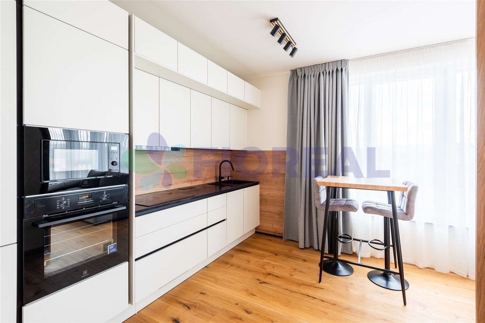 1+kk, U Komína 368, Praha Radlice, 39 m²