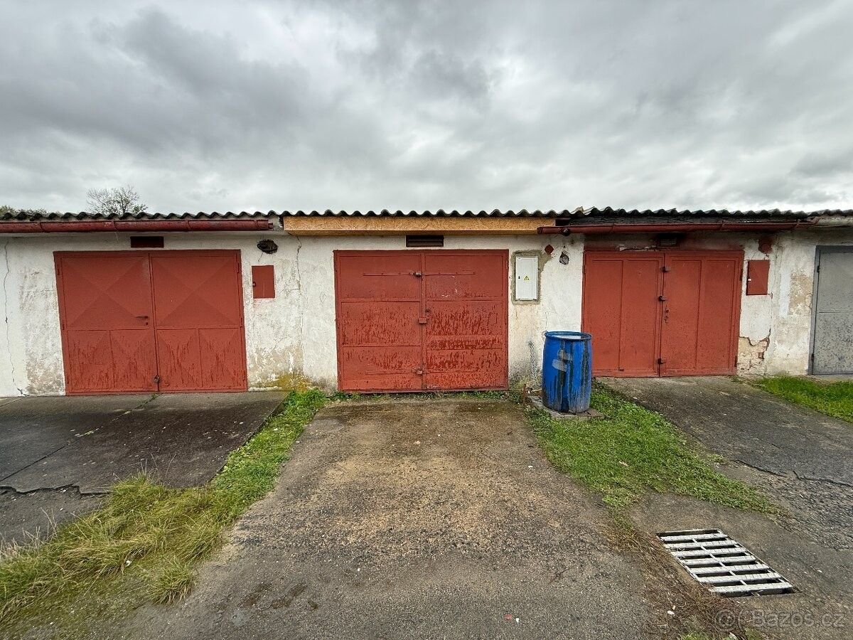 Garáže, Býkev, 276 01