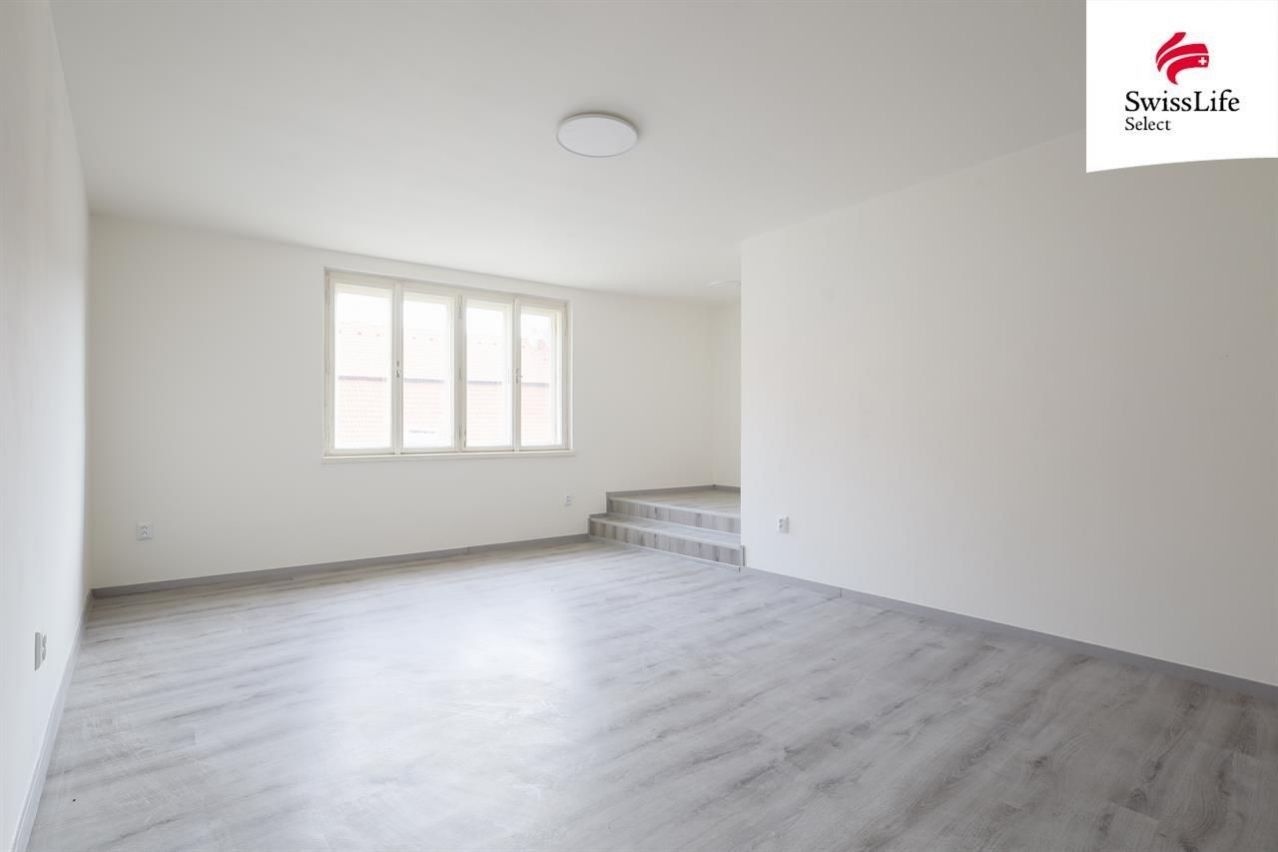 2+1, náměstí Jana Karafiáta, Jimramov, 74 m²