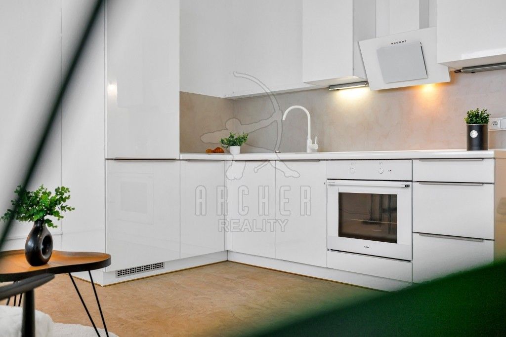 3+kk, Tupolevova, Praha, 79 m²