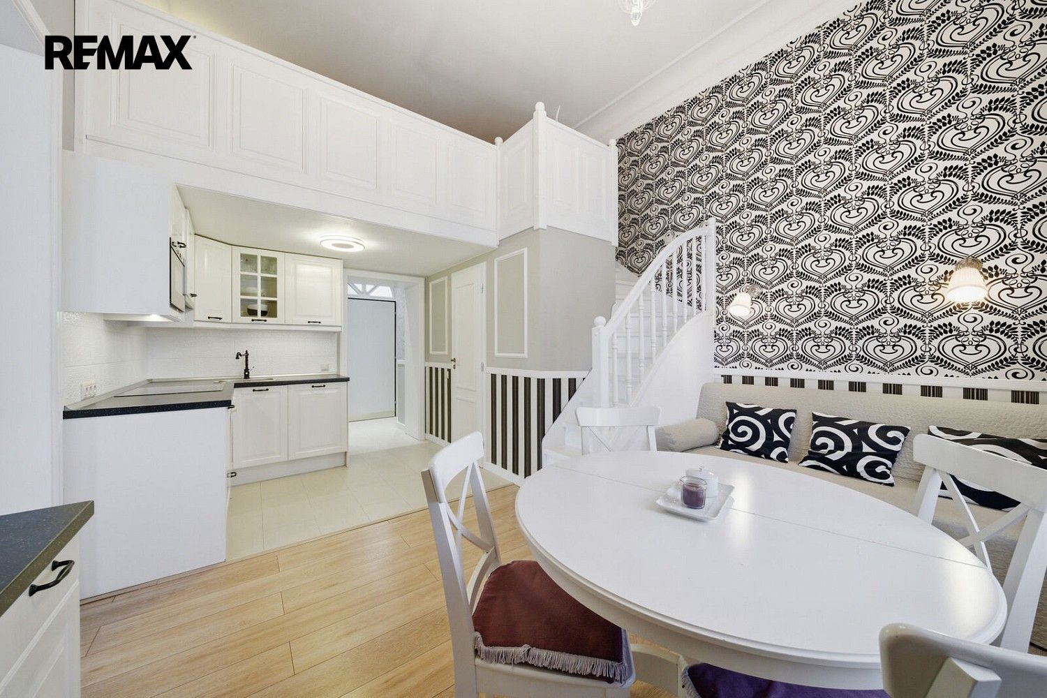 Byt 2+kk · 49 m² · Karlovy Vary, Karlovarský kraj - 3