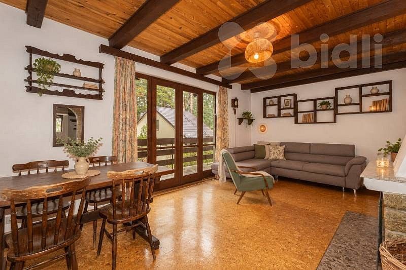 Chalupy, Hradce, okres České Budějovice, 140 m² - 2