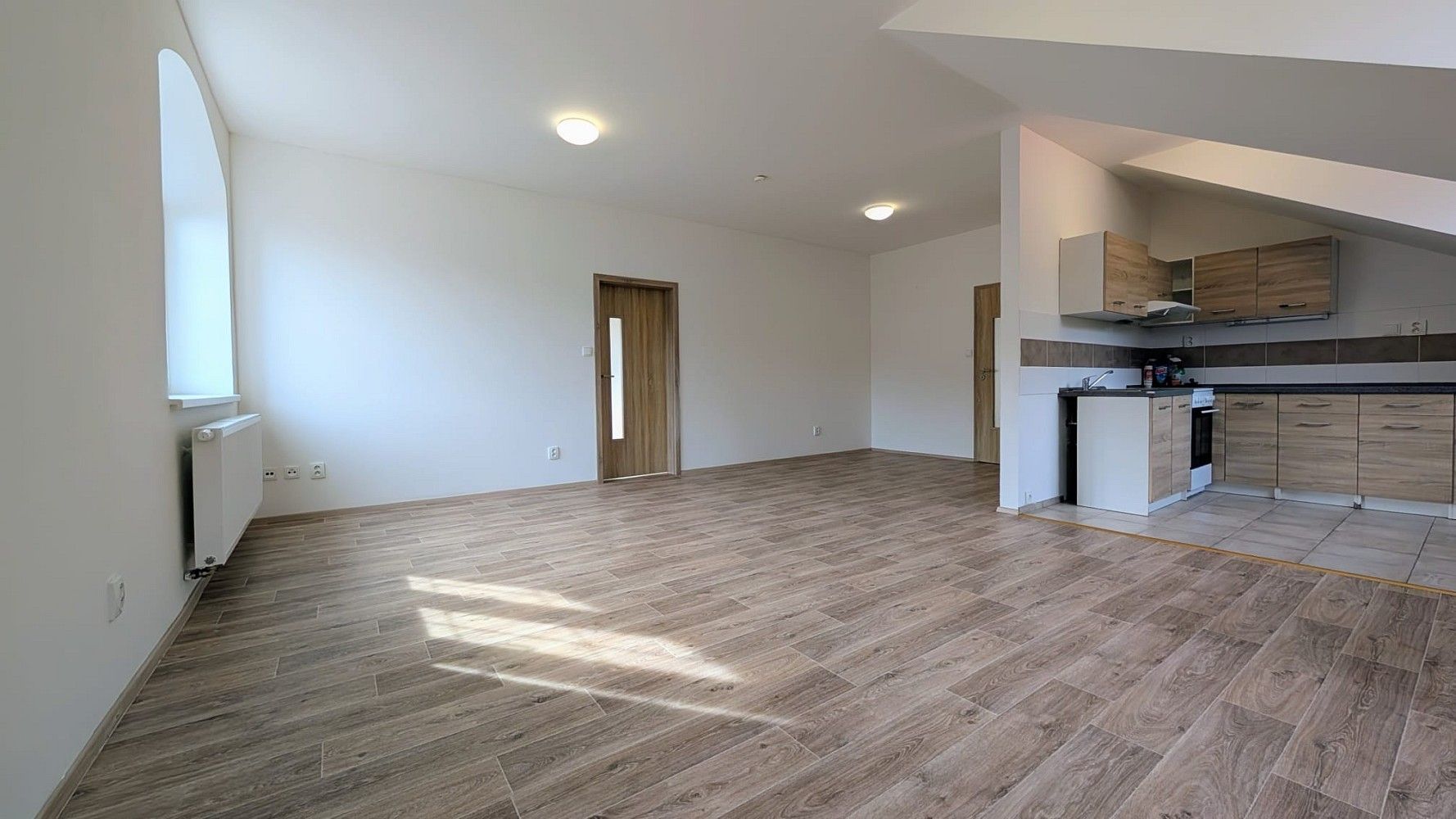 4+kk, U Koupaliště, Peruc, okres Louny, 116 m² - 1