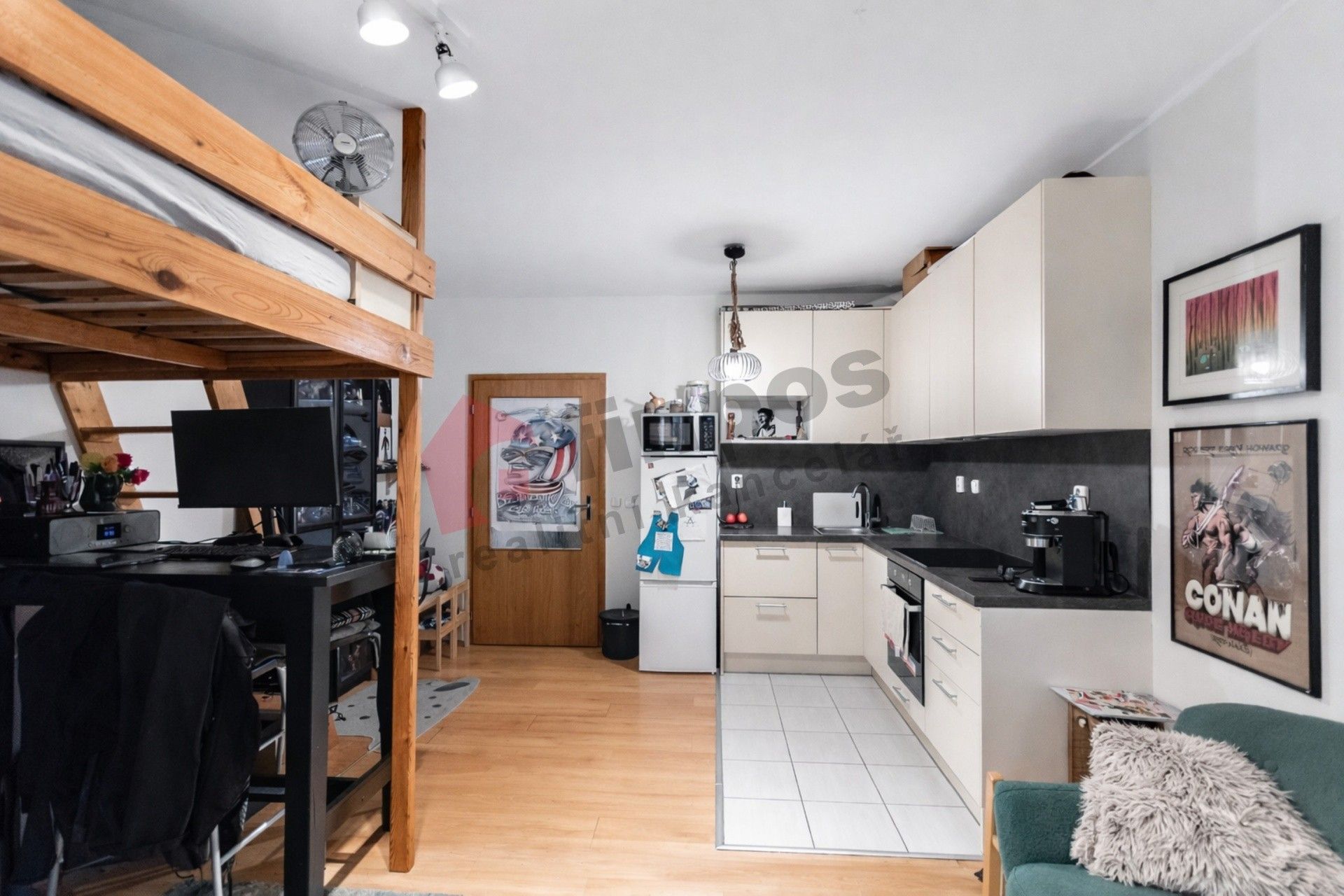 Pronájem byt 1+kk - Jana Přibíka, Praha, 36 m²