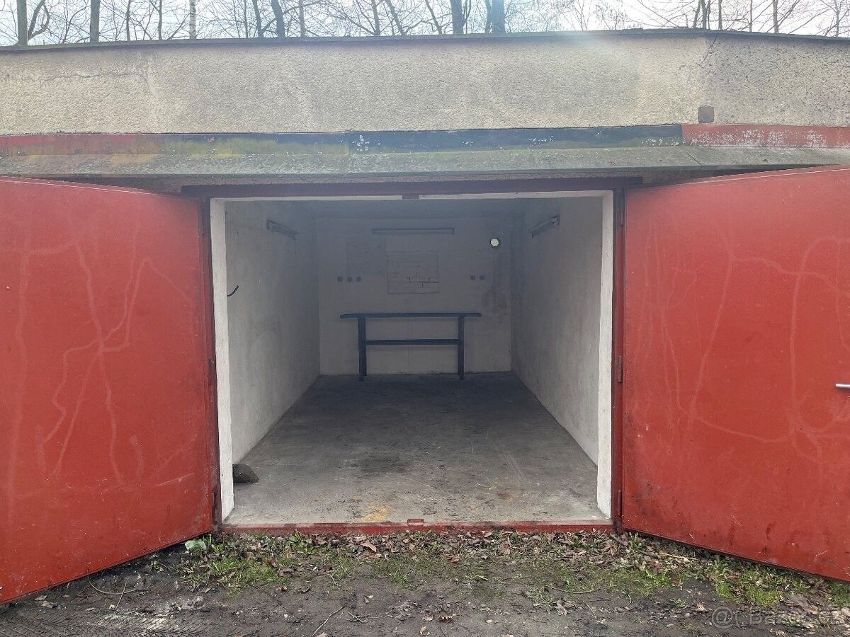 Garáže, Havířov, 736 01