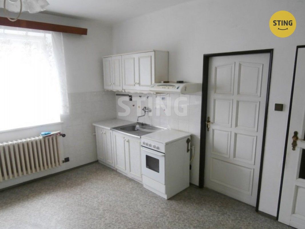 Rodinný dům · 200 m² · Staré Město - 3