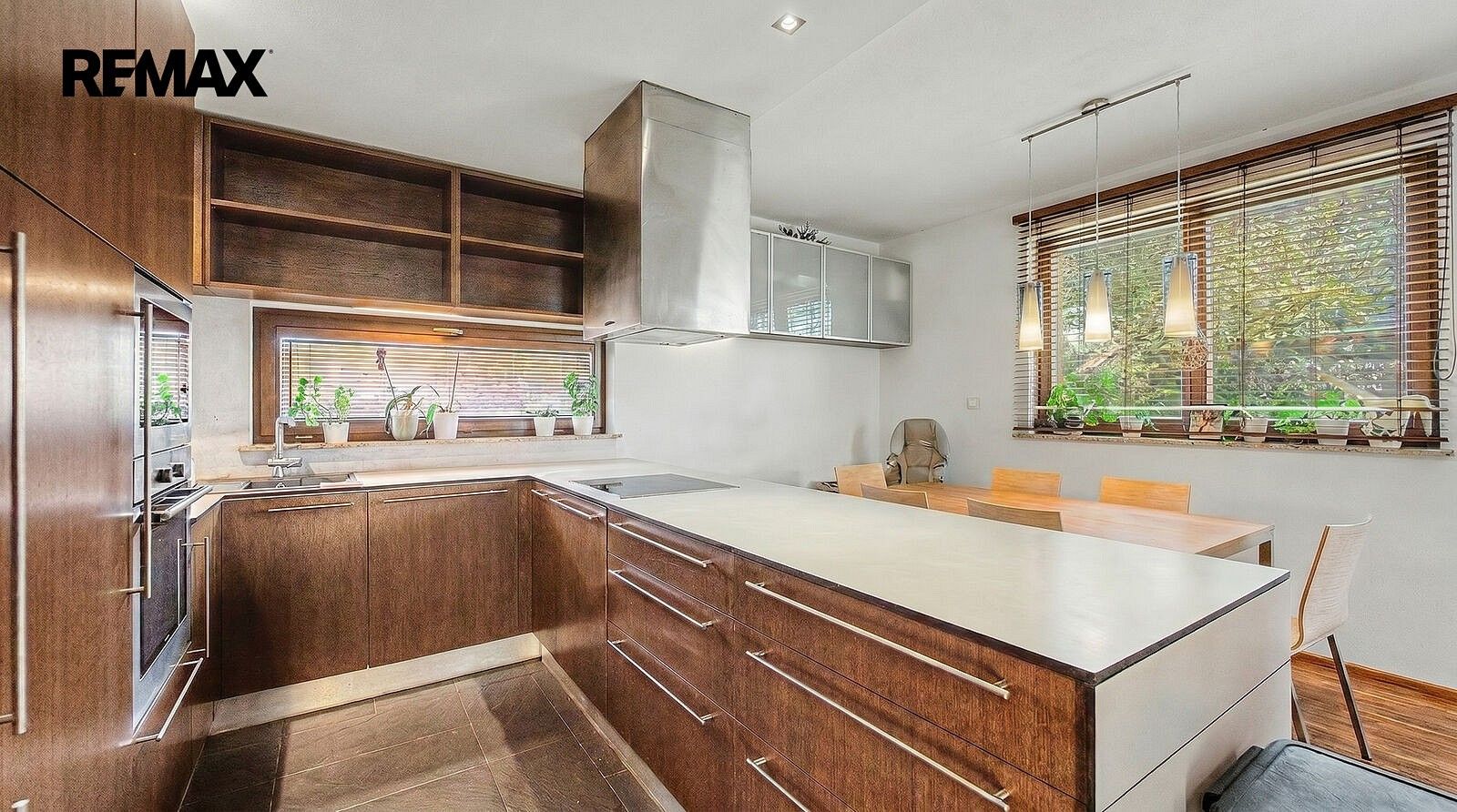 Rodinný dům · 181 m² · Praha - Újezd nad Lesy, okres Praha 21, Hlavní město Praha - 3