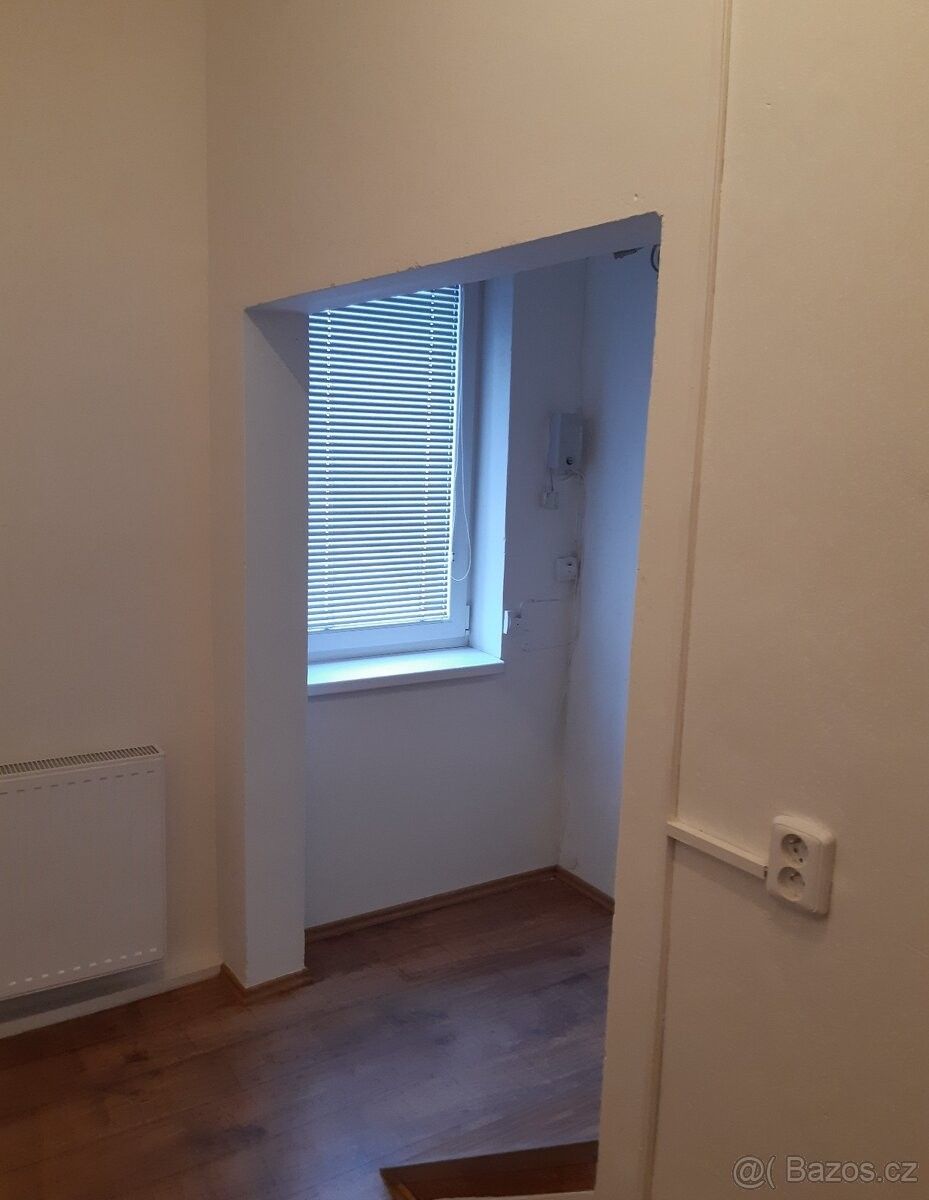 Sklady, Ostrava, 719 00