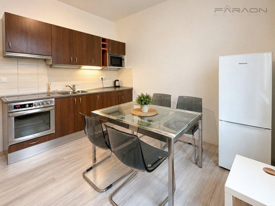 1+1, Sportovní, Praha, 38 m² - 2