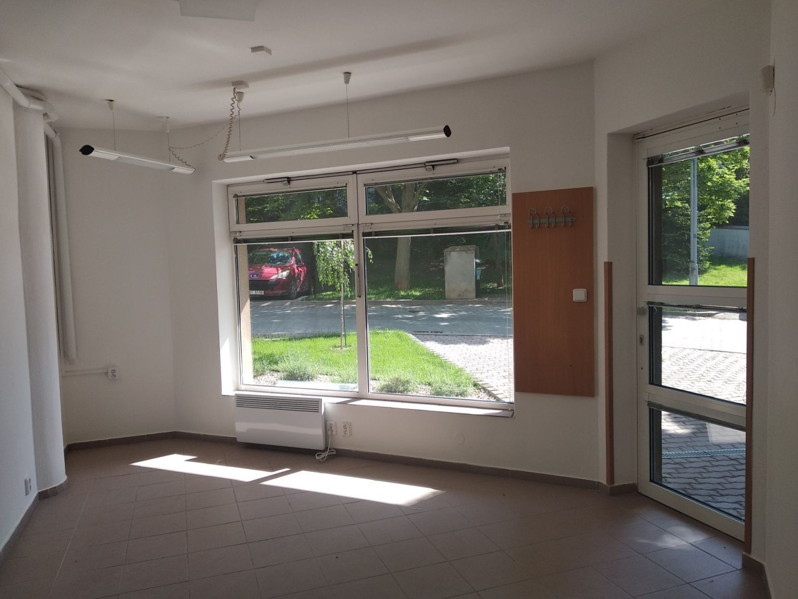 Pronájem obchodní prostory - Fialová, Brno - Řečkovice, Jihomoravský kraj, 17 m² - 1