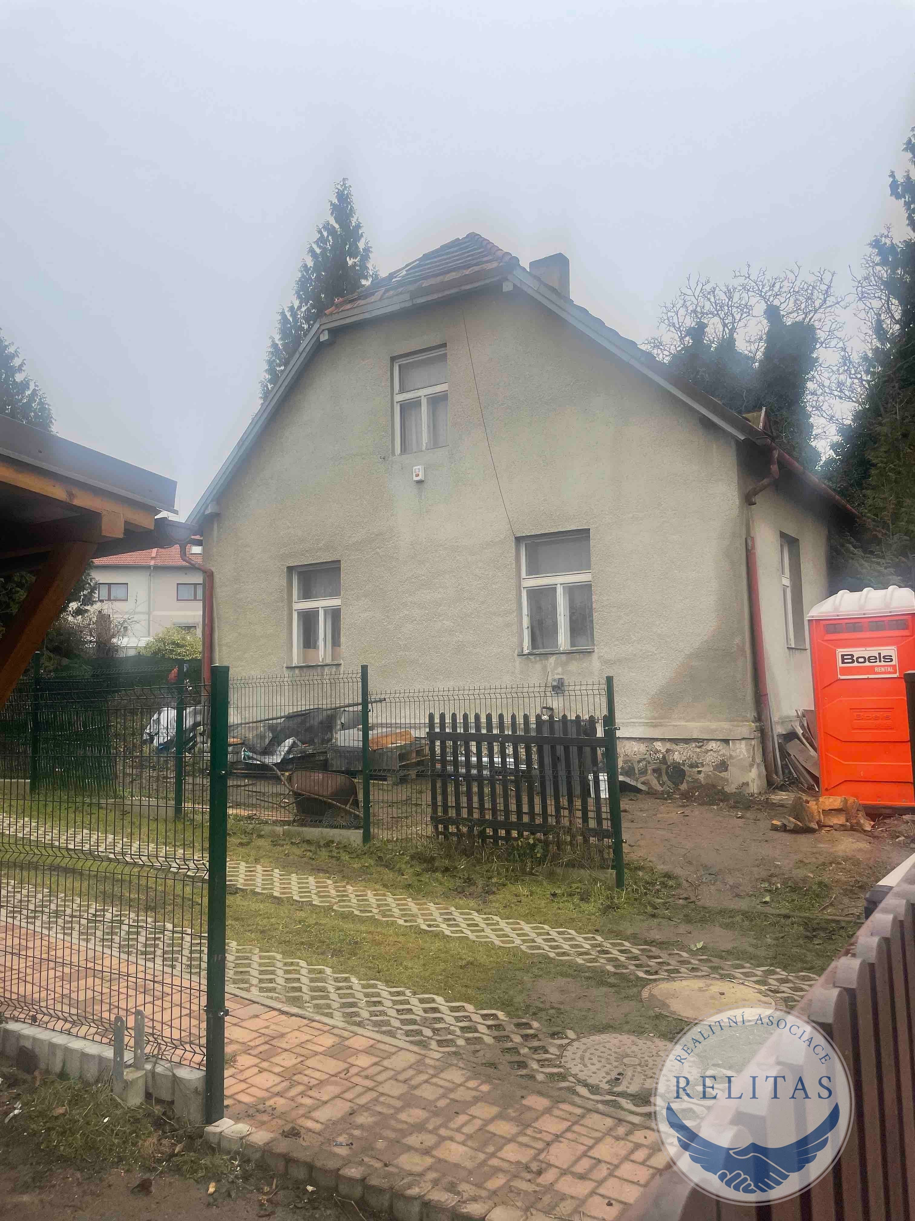 Rodinné domy, Včelařská, Praha, 120 m²