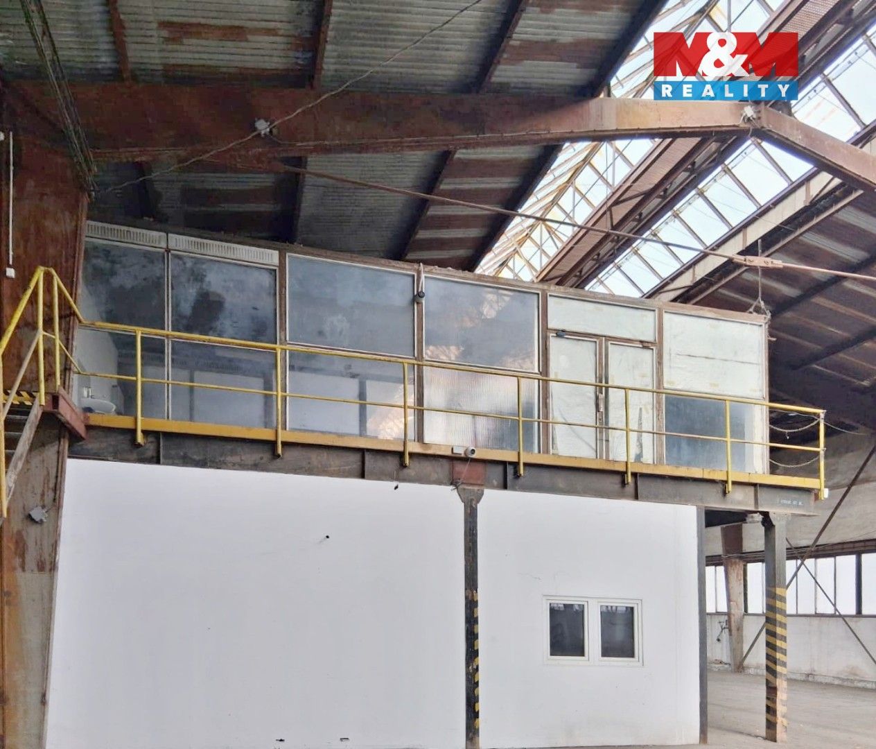 Pronájem sklad - Staré Místo, 2 040 m²