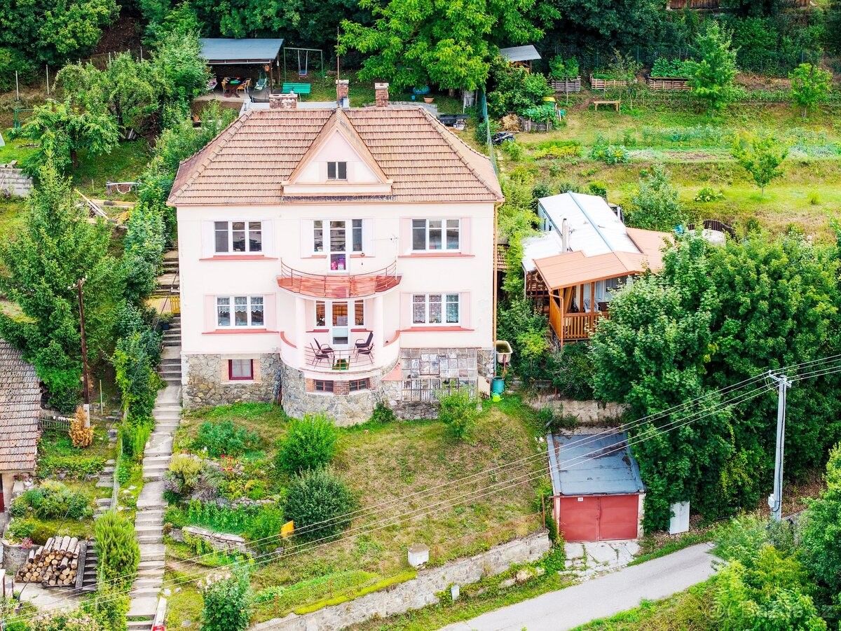 Rodinné domy, Adamov, 679 04