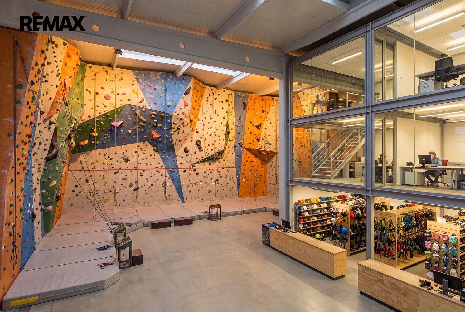 Pronájem obchodní prostory - Staré Město, okres Frýdek-Místek, Moravskoslezský kraj, 1 800 m² - 2