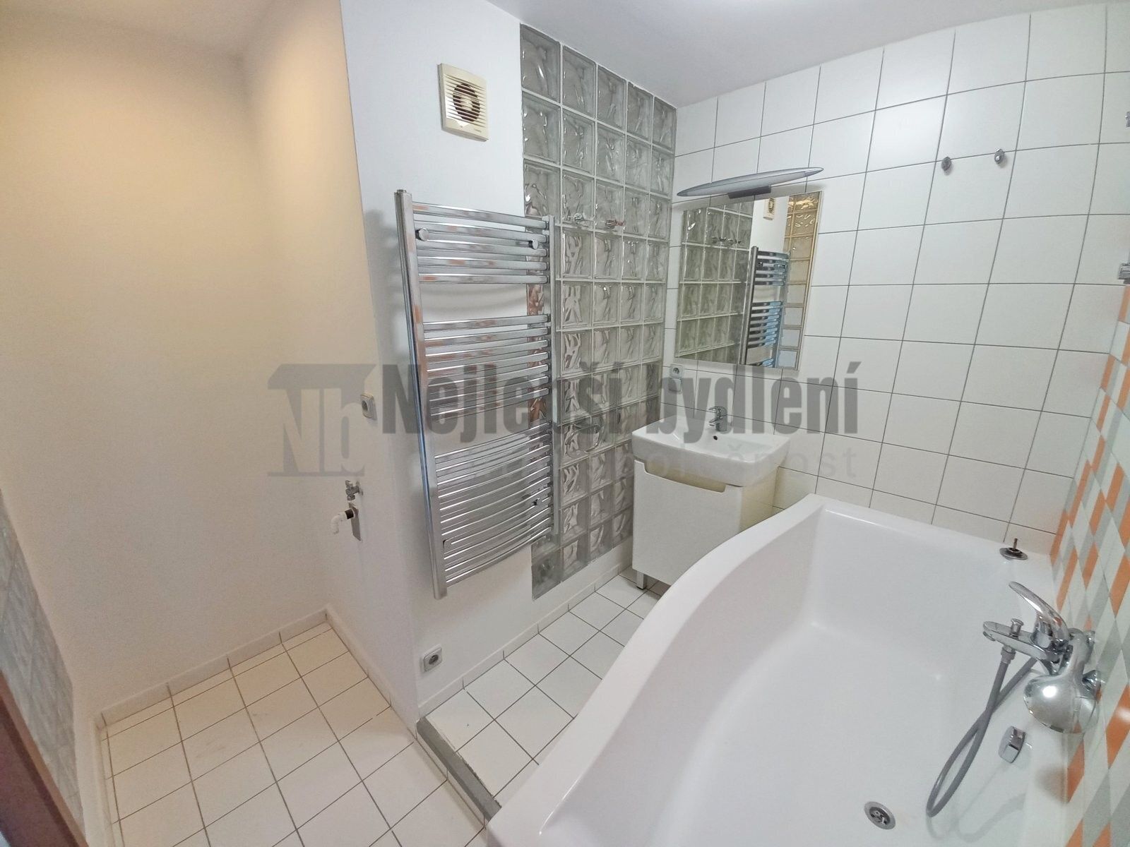 Pronájem byt 2+1 - V Sídlišti, Rousínov, 53 m² - 5