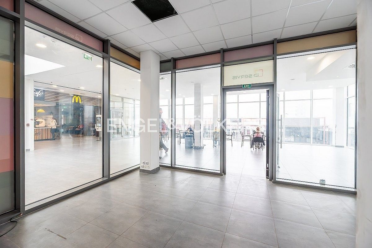 Obchodní prostory · 26 m² · Praha - Háje, okres Praha 11, Hlavní město Praha - 3
