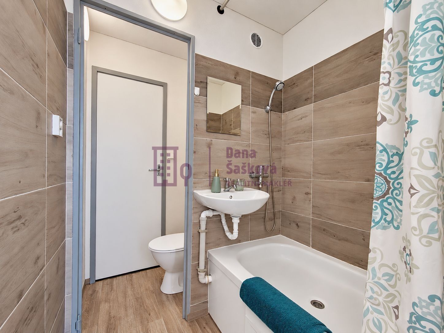 Byt 1+1 · 44 m² · sídliště Vajgar 713, Jindřichův Hradec III - 4