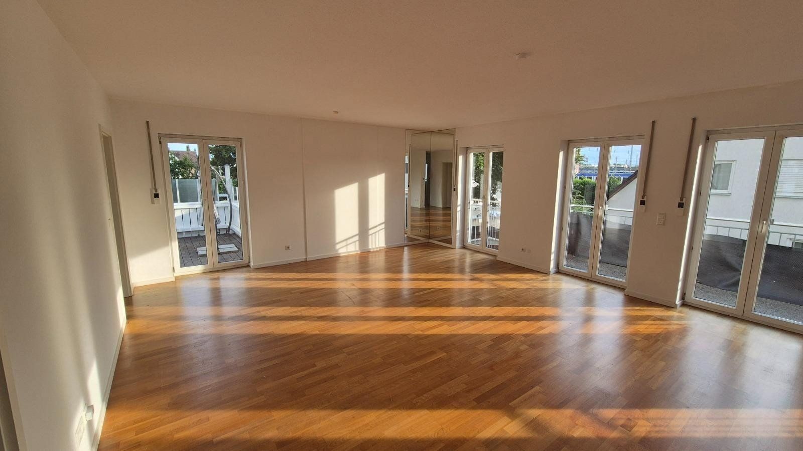 Prodej byt 3+1 - Ingolstadt Ringsee Bayern 85053, 94 m² - 5