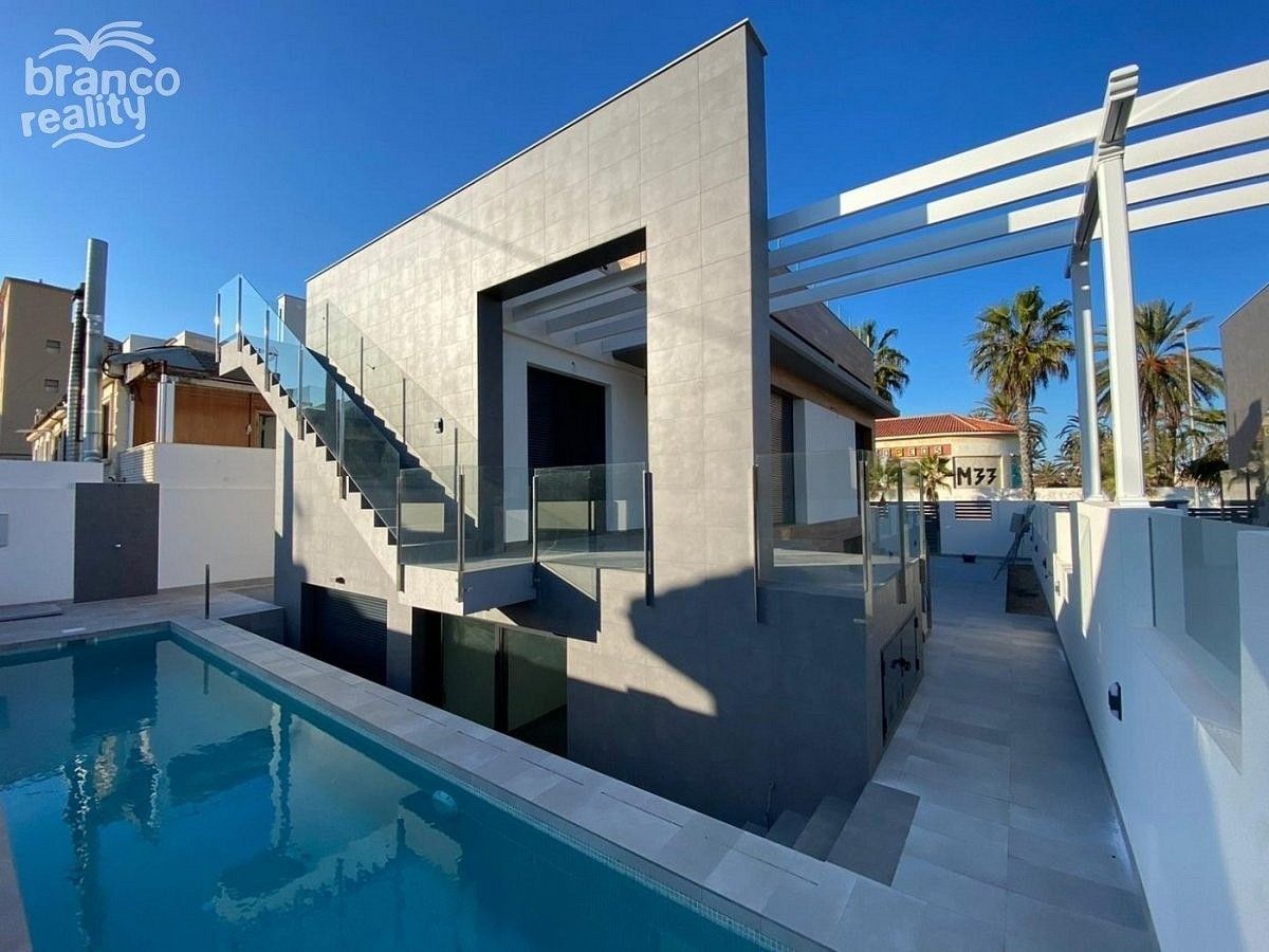 Prodej rodinný dům - Torrevieja, Alicante, Španělsko, 310 m² - 5