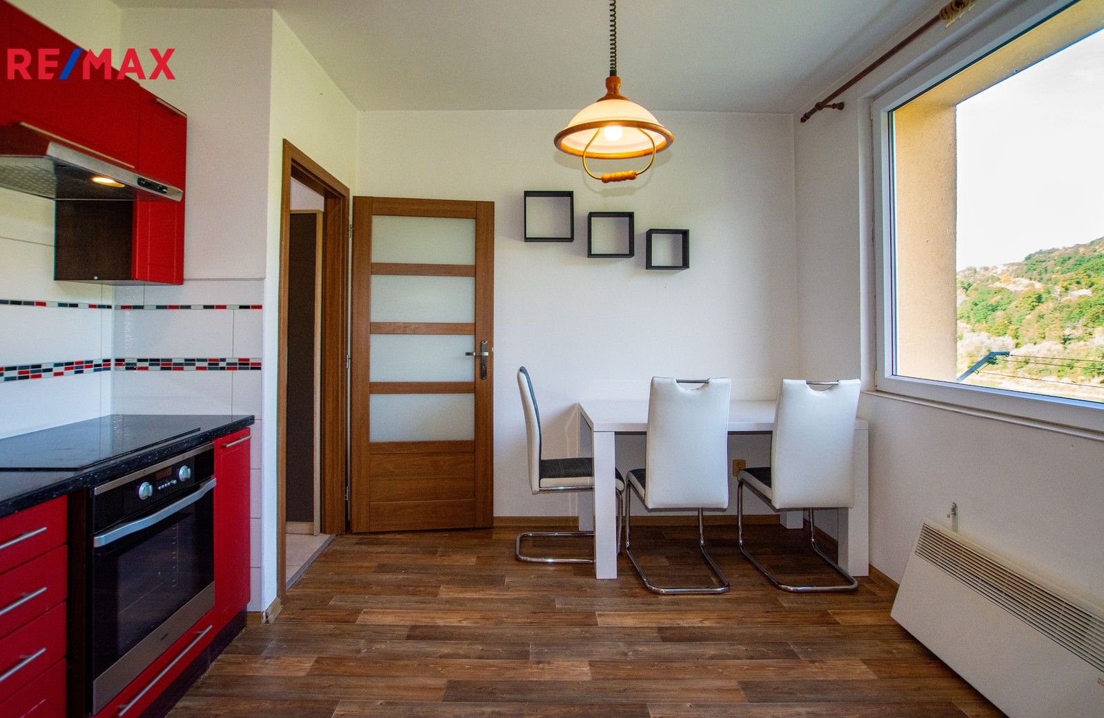 Pronájem byt 1+1 - Dobkovice, 36 m²