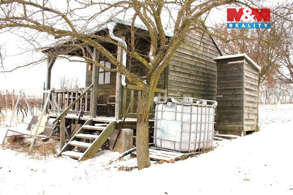 Prodej pozemek pro bydlení - Starý Poddvorov, 696 16