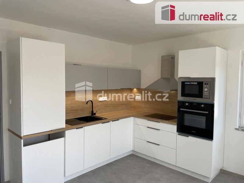 2+1, Divnice, Slavičín, 63 m²