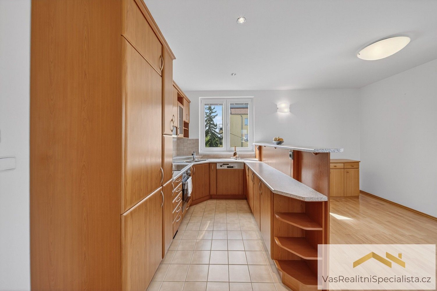 3+kk, Vršní, Praha 8 - Kobylisy, 100 m² - 2