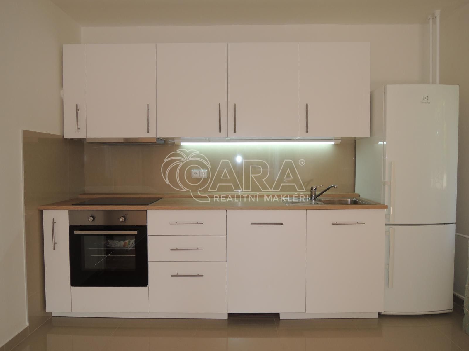 3+kk, Praha, 77 m² - 1