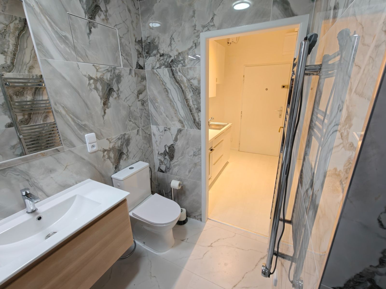 2+1, Křížová, Praha - Smíchov, 42 m² - 2