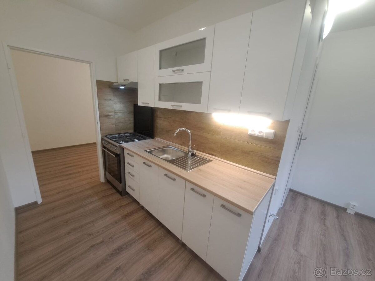 Pronájem byt - Chomutov, 430 04