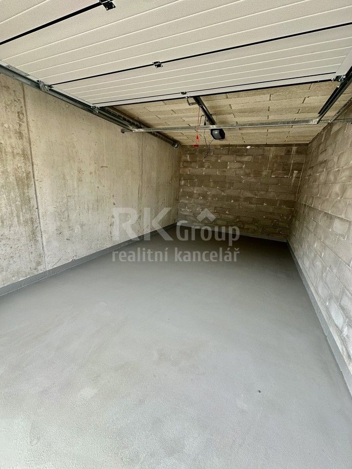 Pronájem garáž - Augustina Lukeše,Brandýs nad Labem,Brandýs nad Labem-Stará Boleslav, 21 m²