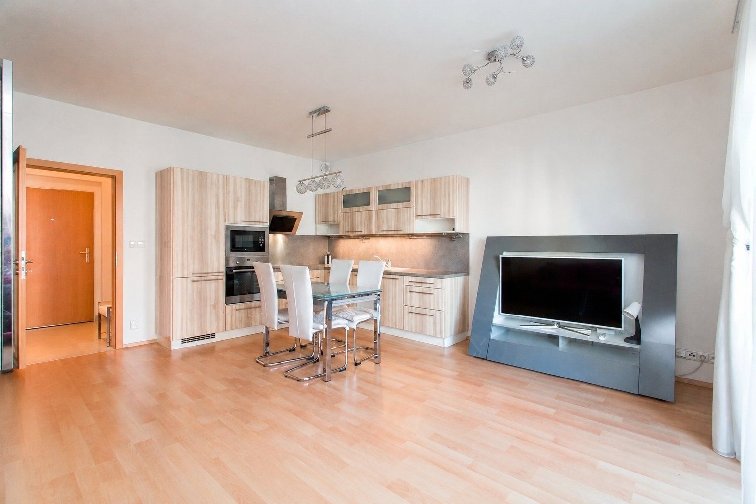 1+kk, Pavla Beneše, Praha - Letňany, 39 m² - 2