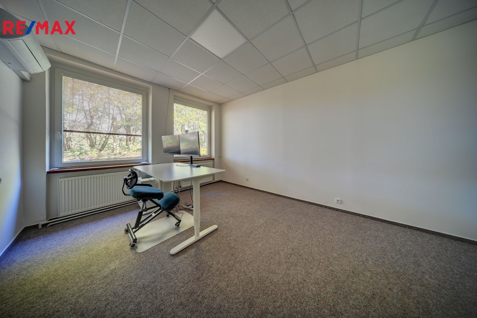 Pronájem kancelář - Rooseveltova, Chlumec nad Cidlinou, 18 m²