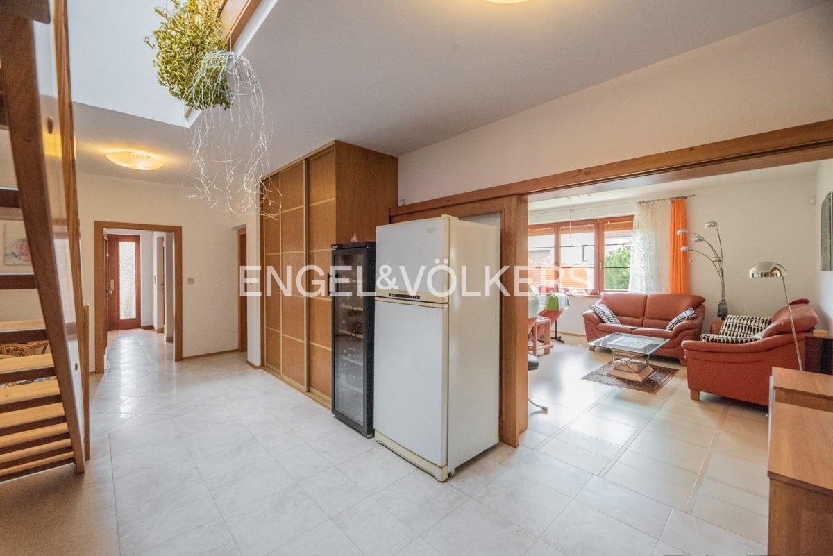 Prodej rodinný dům - Roithova 954, Praha Šeberov, 270 m² - 5