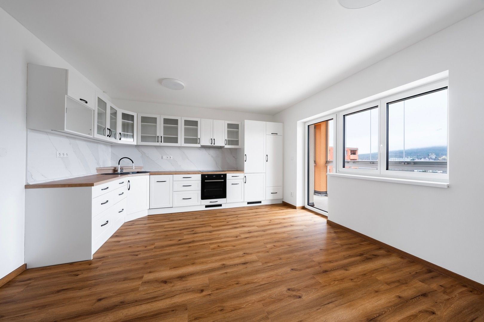 3+kk, U Trati, Karlovy Vary, 71 m²